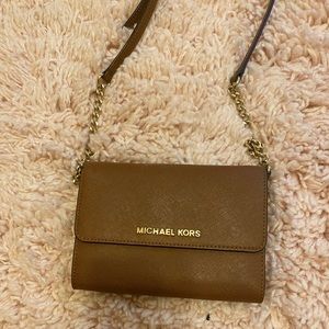 Michael kors cross body